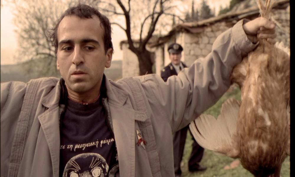 Κρήτη: Ζωοκλέφτης πιάστηκε στα «πράσα» να βουτάει κότες και κουνέλια!